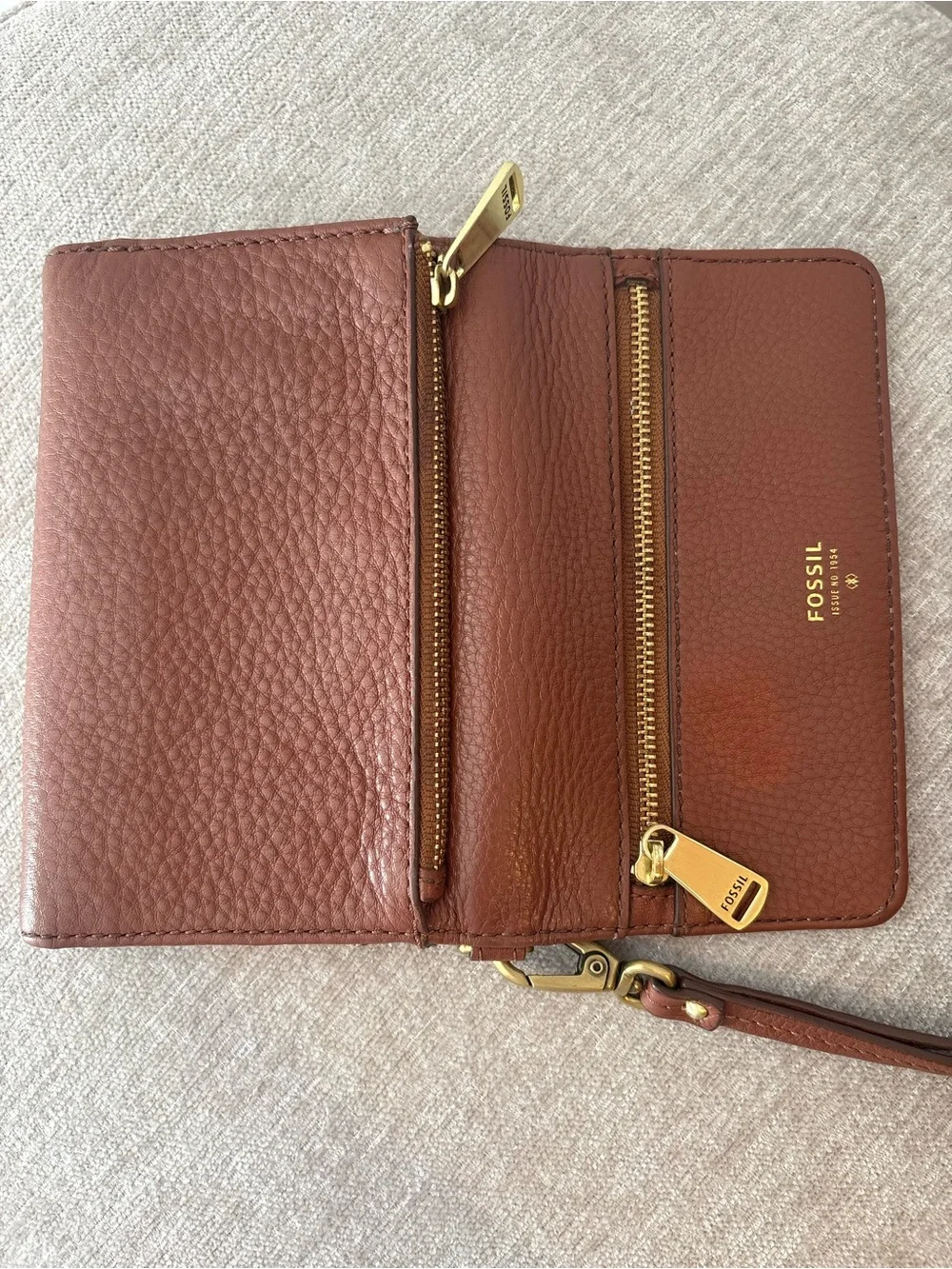 Fossil Brown Leather Wristlet Wallet with Gold Hardware